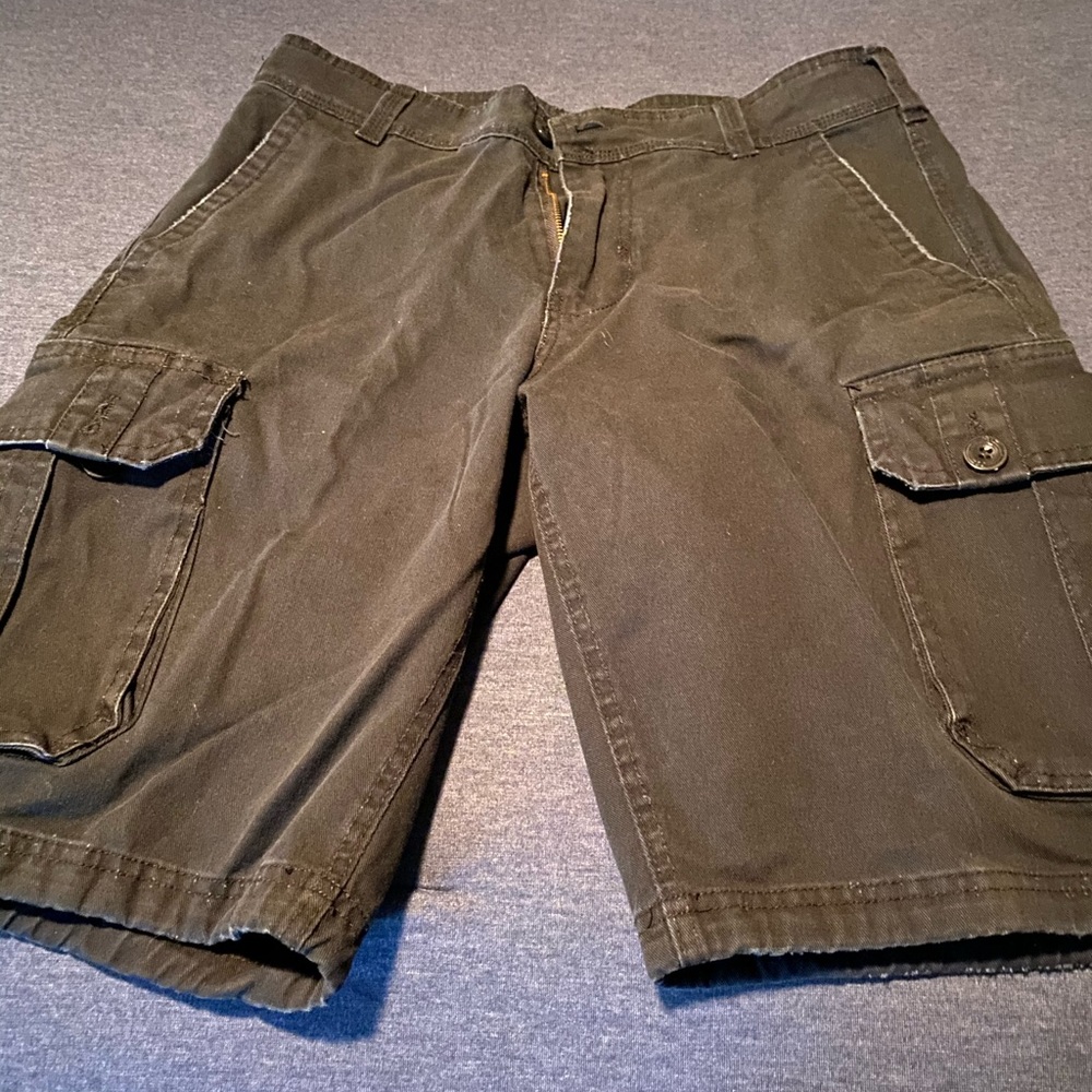 Freeworld black cargo shorts